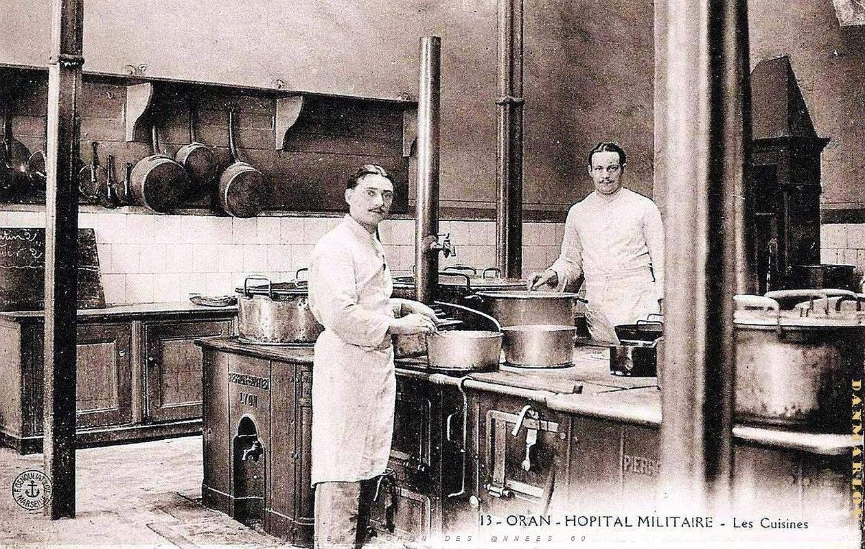 24 - ORAN HOPITAL MILITAIRE BAUDENS.jpg